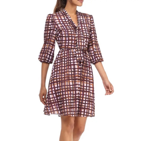 NWT Gal Meets Glam Lindsey Tie Neck Dress 6 - Picture 4 of 9